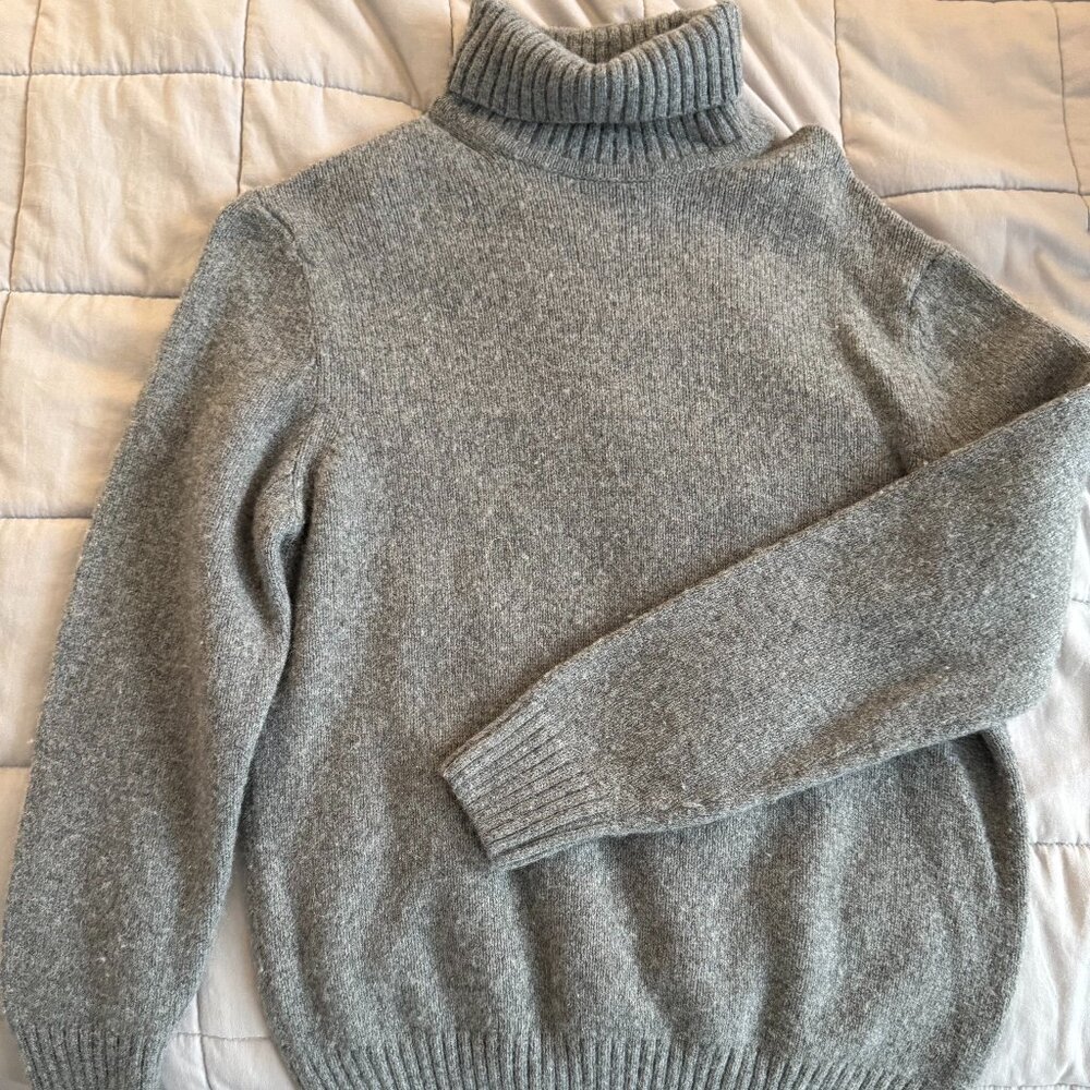 ZARA Gray Wool-Blend Turtleneck Sweater - Size L